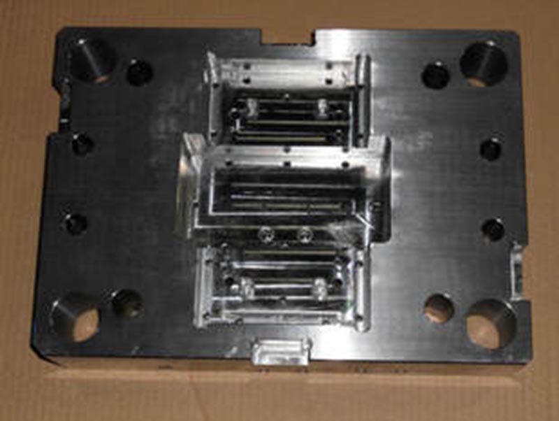 防城精密塑料模-06